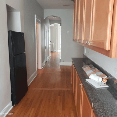 Main picture of 1105 W Grace St