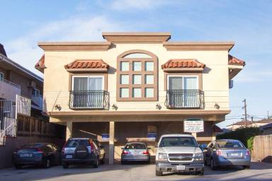 Main picture of 3728 S Bentley Ave