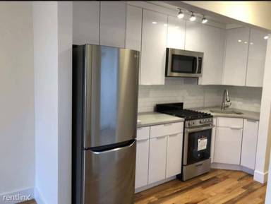 Main picture of 200 Pulaski St