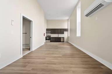 Main picture of 22 N King St