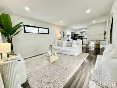Main picture of 2511 Stillwater Rd E