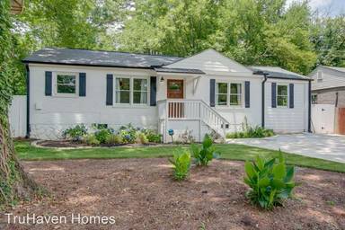 Main picture of 1965 Meadow Ln