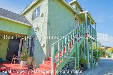Main picture of 1639 1/2 W 37th Pl
