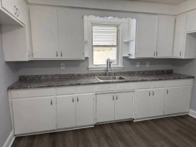 Main picture of 16112 S Lotus Dr