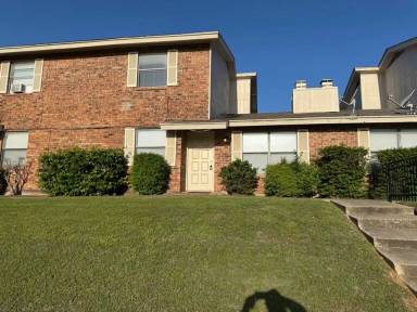 Main picture of 2713 Hurstview Dr