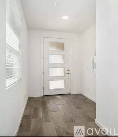 Main picture of 2045 N Perry Ln