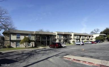 Main picture of 10765 E Northwest Hwy