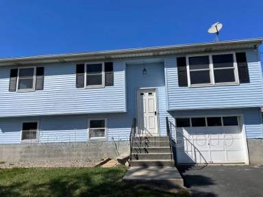 Main picture of 7 E Ford Dr