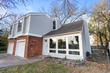 Main picture of 2610 SW 30th St