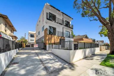 Main picture of 1216 1/2 Magnolia Ave