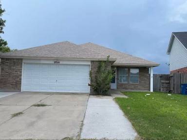 Main picture of 2020 Cottonwood Dr