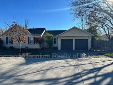 Main picture of 3185 Buckingham Ave