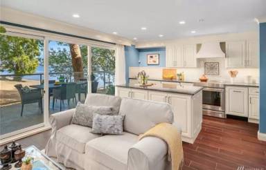 Main picture of 1810 43rd Ave E