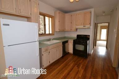 Main picture of 1443 W Walton St
