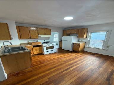 Main picture of 16 Jefferson Ave