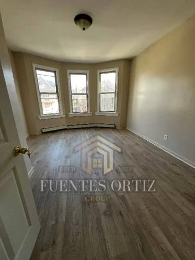 Main picture of 923 S 17th St