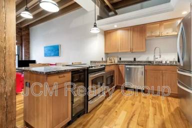 Main picture of 111 Beach St