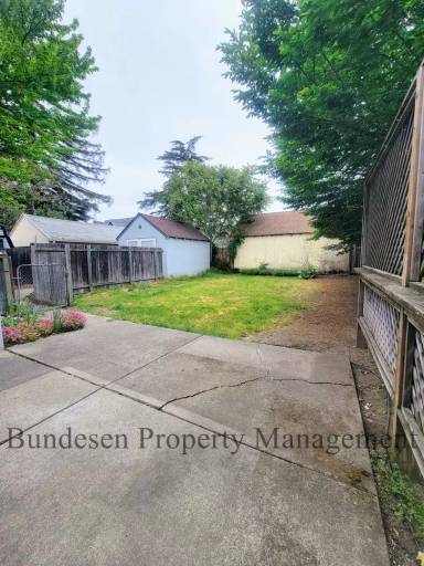 Main picture of 1930 Belmont Ct