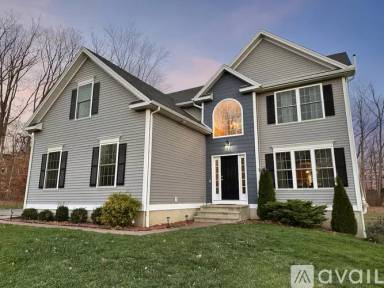 Main picture of 61 Nutmeg Cir