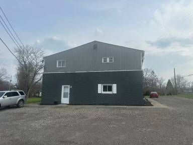 Main picture of 5885 Youngstown Hubbard Rd
