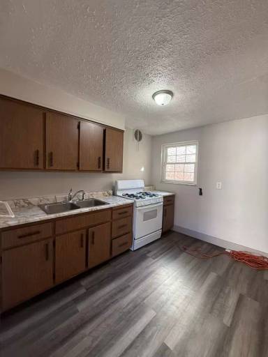 Main picture of 479 3rd Street