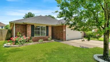 Main picture of 22022 Falvel Dr