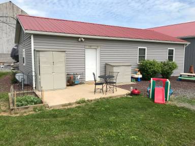 Main picture of 121 Allara Ln