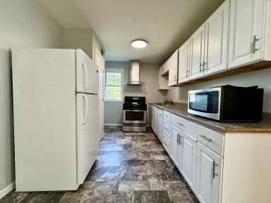 Main picture of 520 W 5th St
