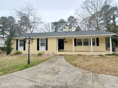 Main picture of 322 S McPherson Church Rd