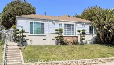 Main picture of 6945 1/2 Kittyhawk Ave