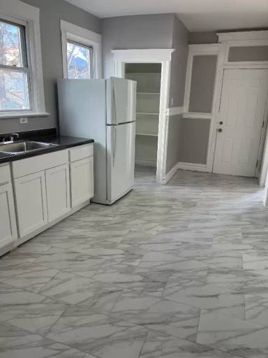 Main picture of 610 18th Ave