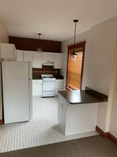 Main picture of 133 E Main St