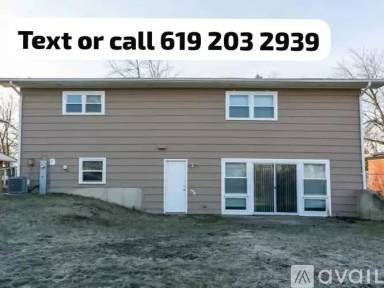 Main picture of 815 W Manor Ct