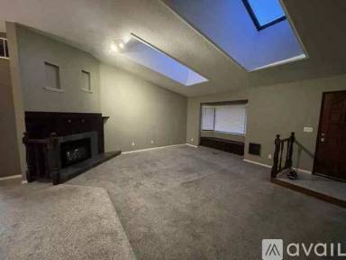 Main picture of 10536 SW 43rd Ave