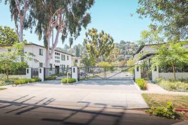 Main picture of 1574-1584 Yosemite Dr