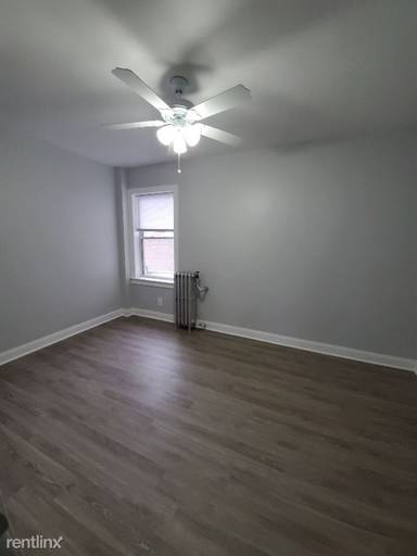 Main picture of 6930,6954,6971,6975 N Greenview Ave Apartments