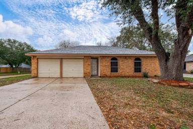 Main picture of 19803 Bolton Bridge Ln