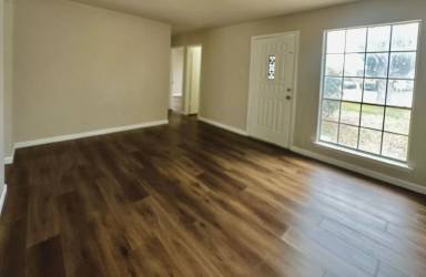 Main picture of 5055 Binz Engleman Rd