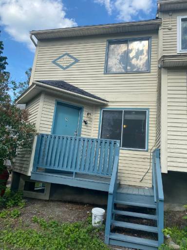 Main picture of 84 Buell St