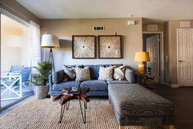 Main picture of Axiom La Jolla