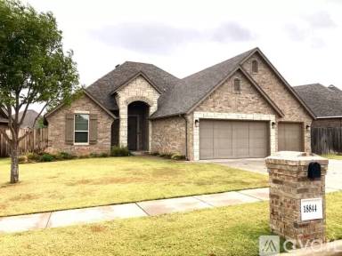 Main picture of 18844 Rolling Hill Way