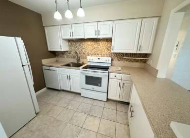 Main picture of 143 Yacht Club Dr