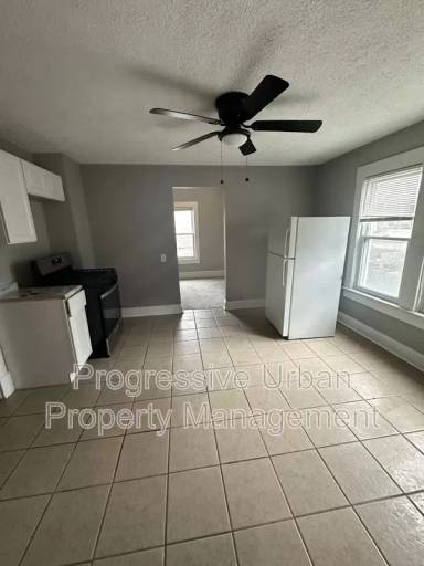 Main picture of 4520 Bush Ave