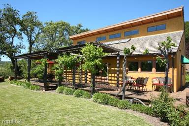 Main picture of 930 Maybee Ln