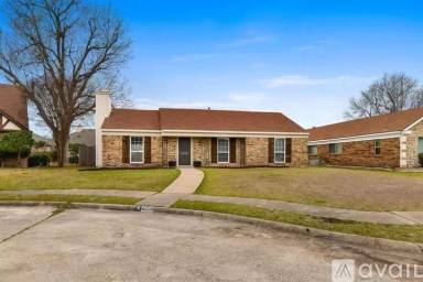 Main picture of 2705 Naples Dr