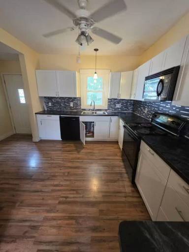 Main picture of 1292 30th St NE