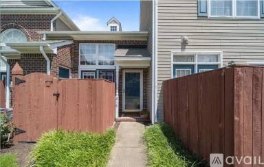 Main picture of 818 Primrose Ln