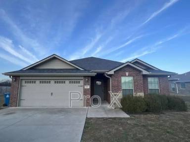 Main picture of 604 Rose Ln