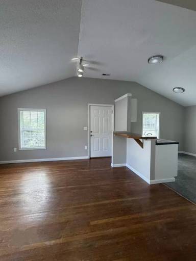 Main picture of 801 Long St