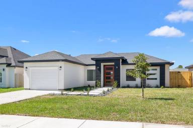 Main picture of 2412 San Pascual St